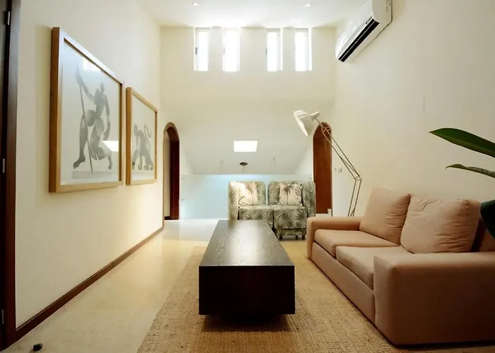Villa Steps To With Staff In Playa *