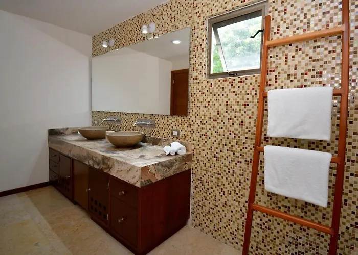 Steps To With Staff In Playa Playa del Carmen