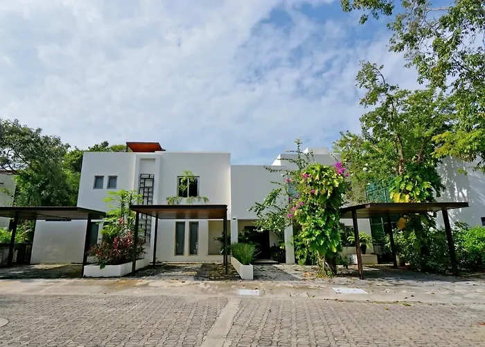 Steps To With Staff In Playa Playa del Carmen